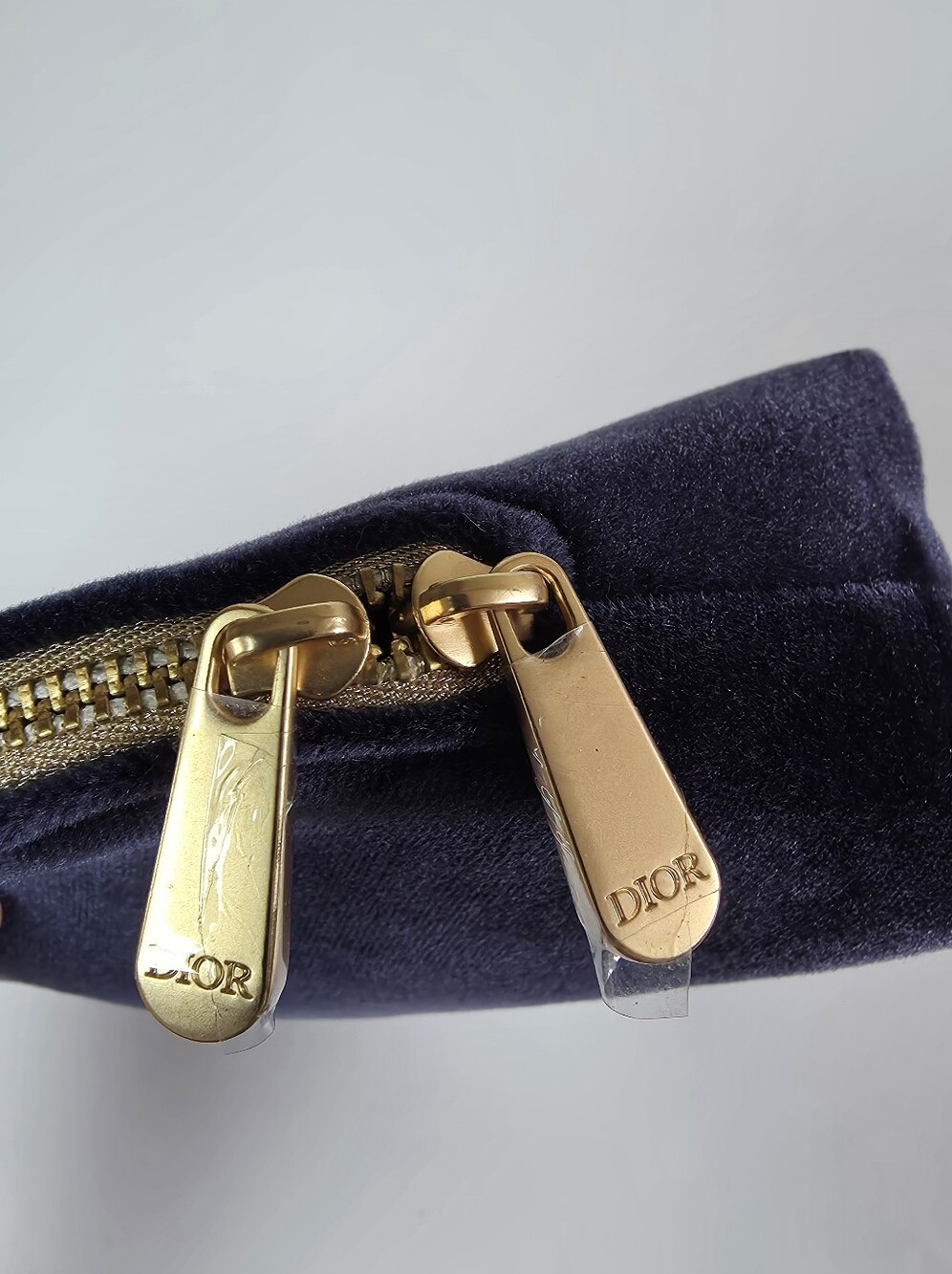 New Dior Trousse Pouch Make Up Bag Navy Blue Velvet CD Logo Gold Zipper Trim - Picture 5 of 9